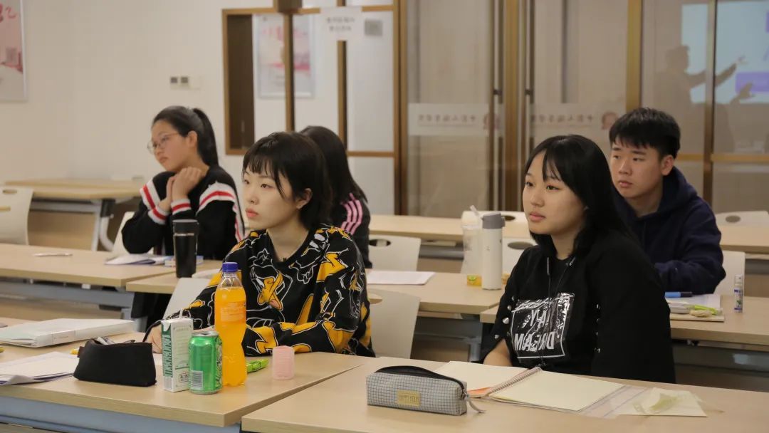 藝考朗誦文章稿件有哪些