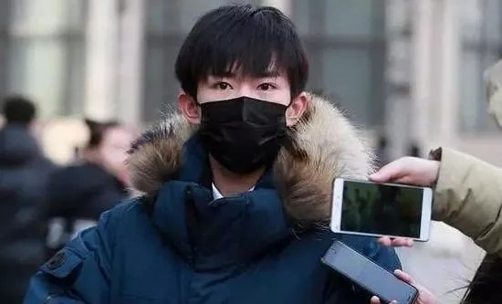 易烊千璽藝考現場
