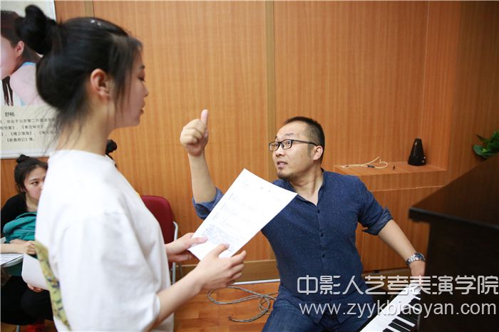 聲樂(lè)培訓(xùn).JPG