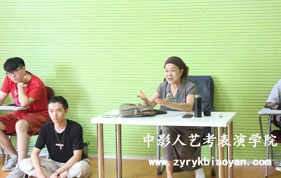 表演藝考臺(tái)詞稿件應(yīng)該怎么選擇?
