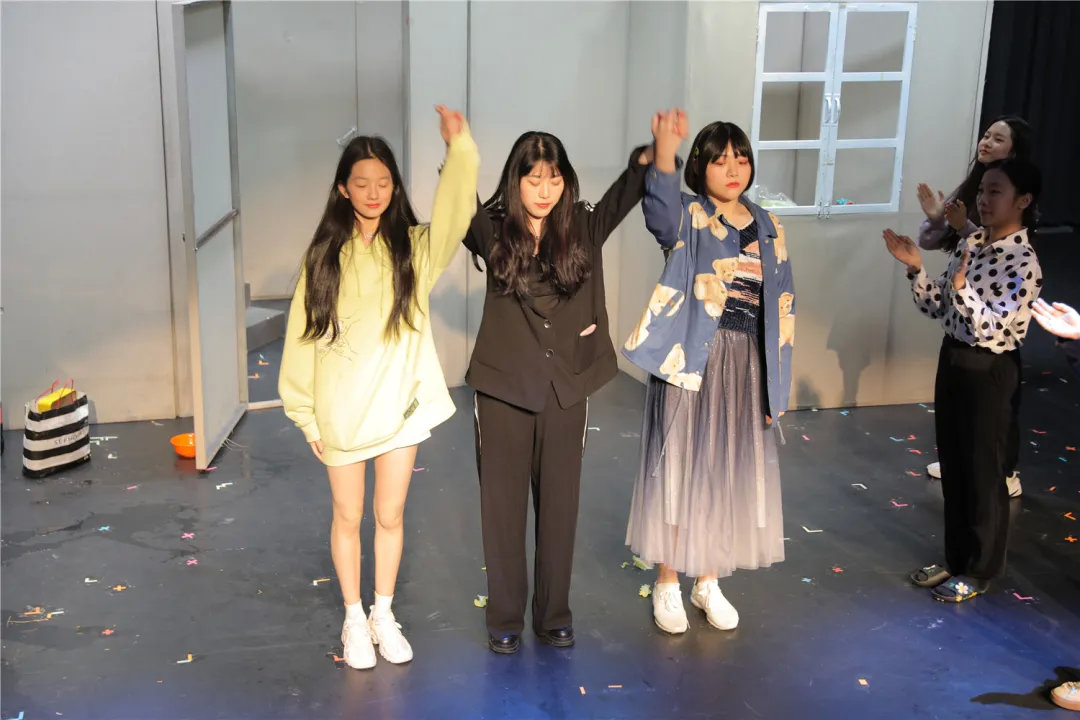 適合表演藝考臺詞稿件有哪些