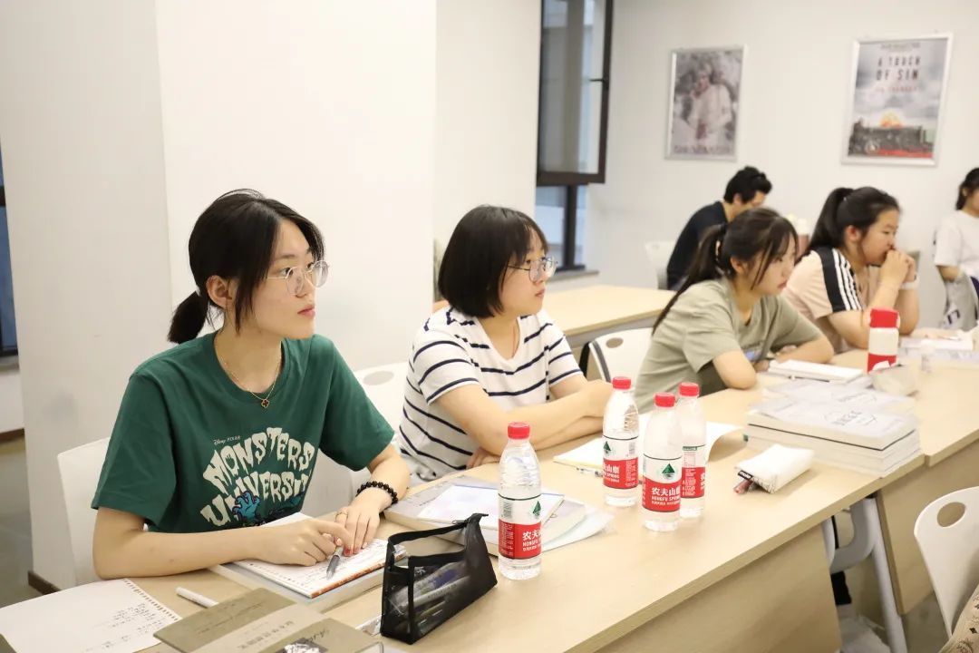 上戲表演(戲劇影視)專業(yè)考什么