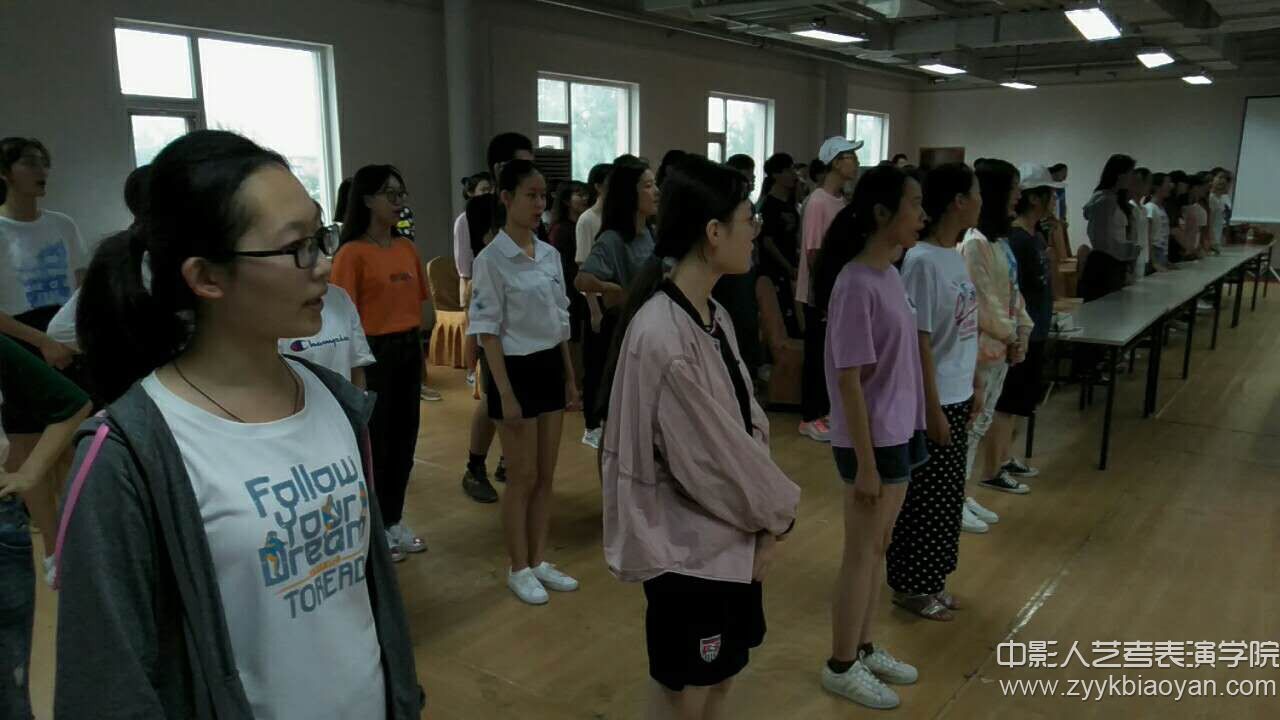 影視表演培訓(xùn)早功臺(tái)詞訓(xùn)練