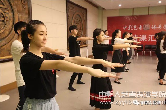 表演培訓.jpg
