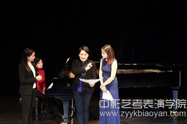 著名歌劇演員藤村實穗子在我院昌平校區舉辦聲樂大師班.jpg
